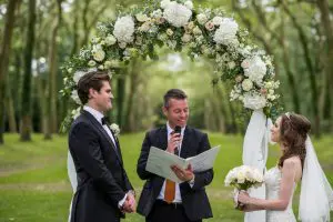 richard-wedding-celebrant-since-2016-wedding_ceremony_in_france11